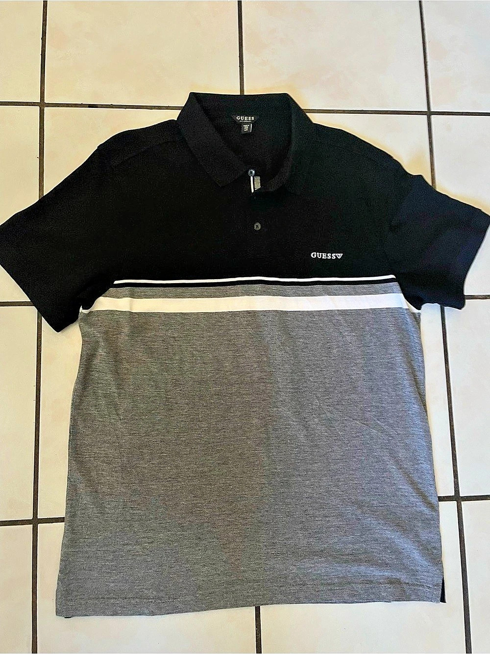 GUESS Color Block Polo in Black & Gray Size Medium Like New